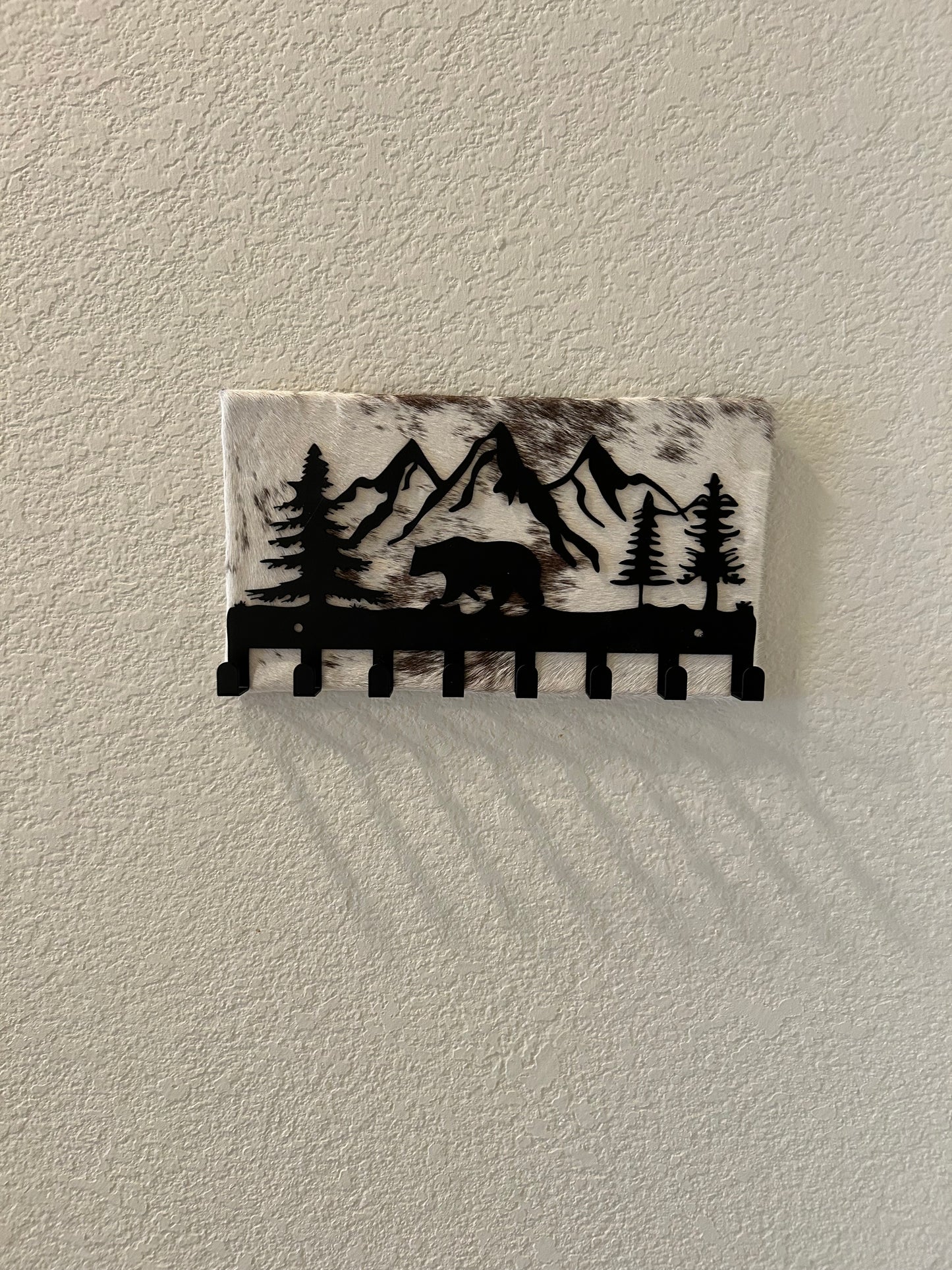 Bear Mountain Scene Key/Lanyard Holder
