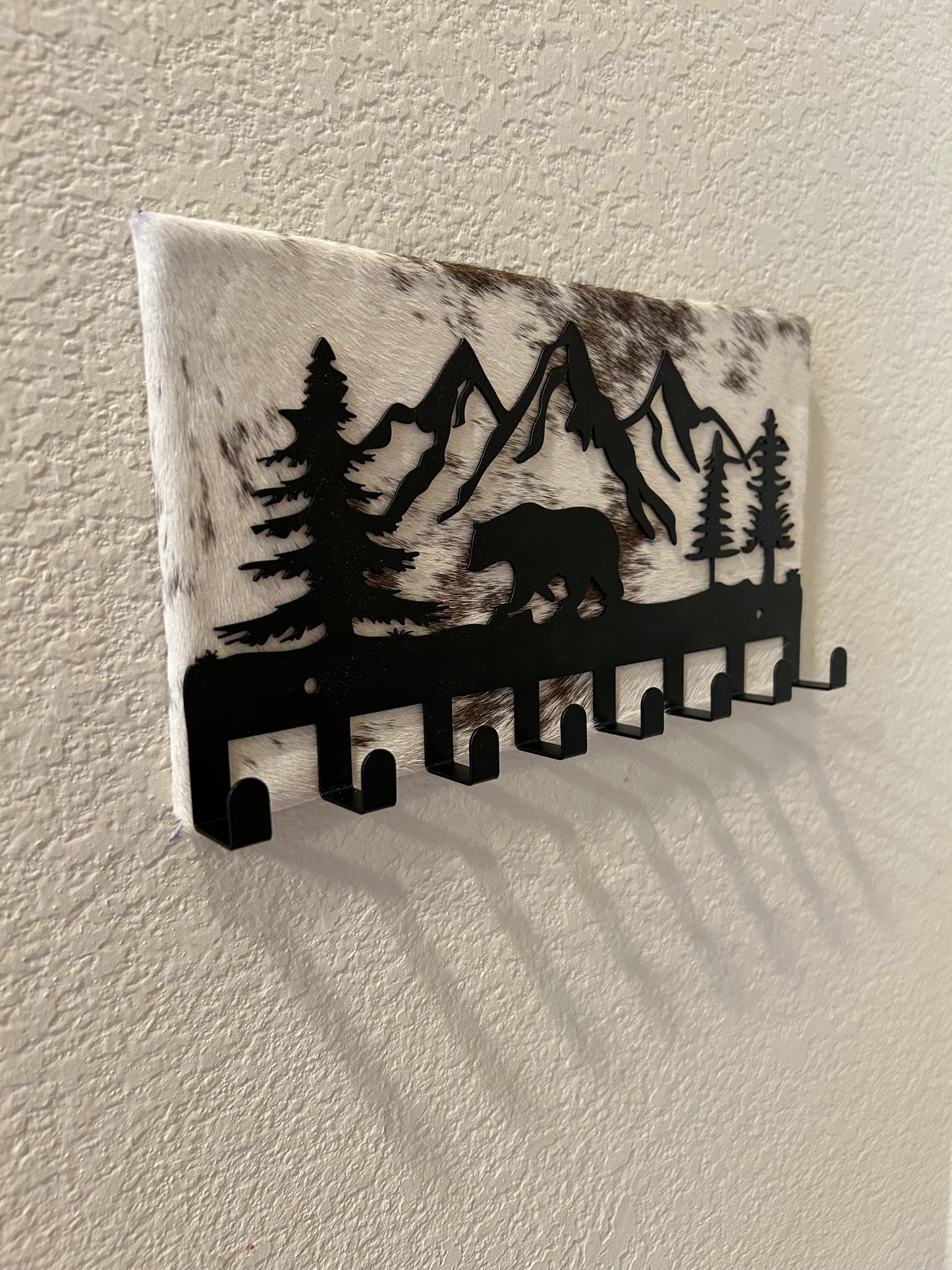 Bear Mountain Scene Key/Lanyard Holder