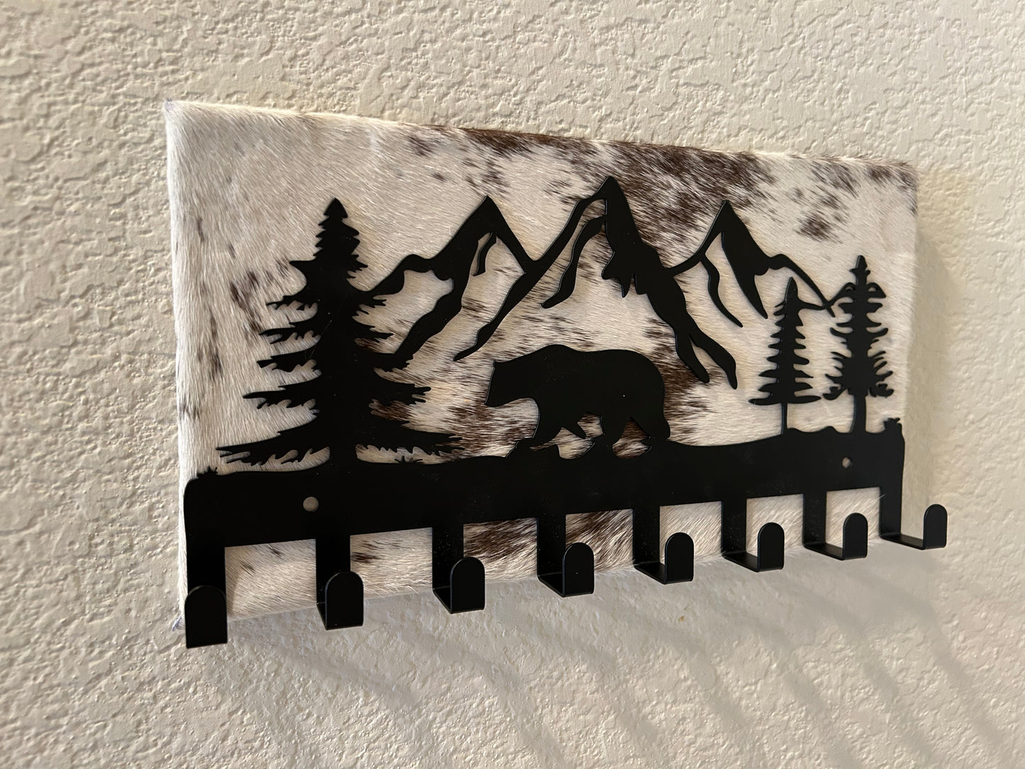 Bear Mountain Scene Key/Lanyard Holder
