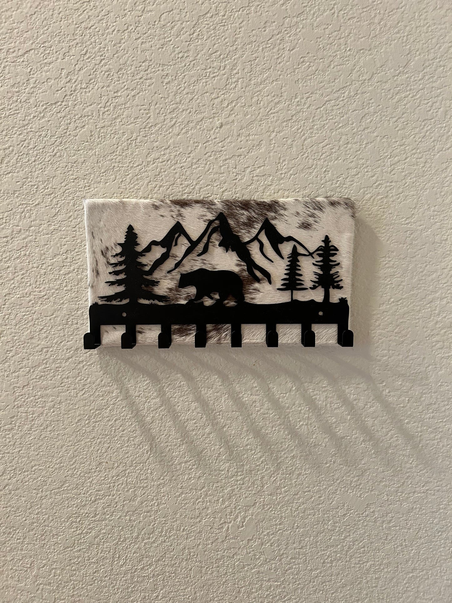 Bear Mountain Scene Key/Lanyard Holder